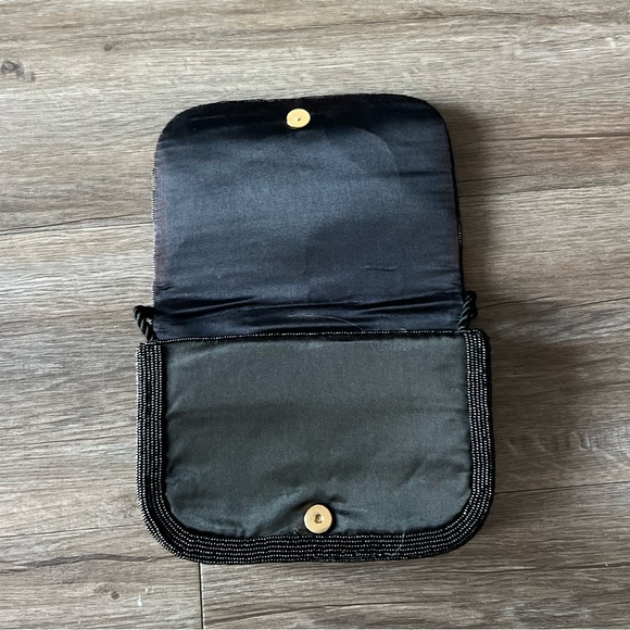 Vintage Black and Gold Bow Beaded Clutch Handbag - Picture 6 of 7